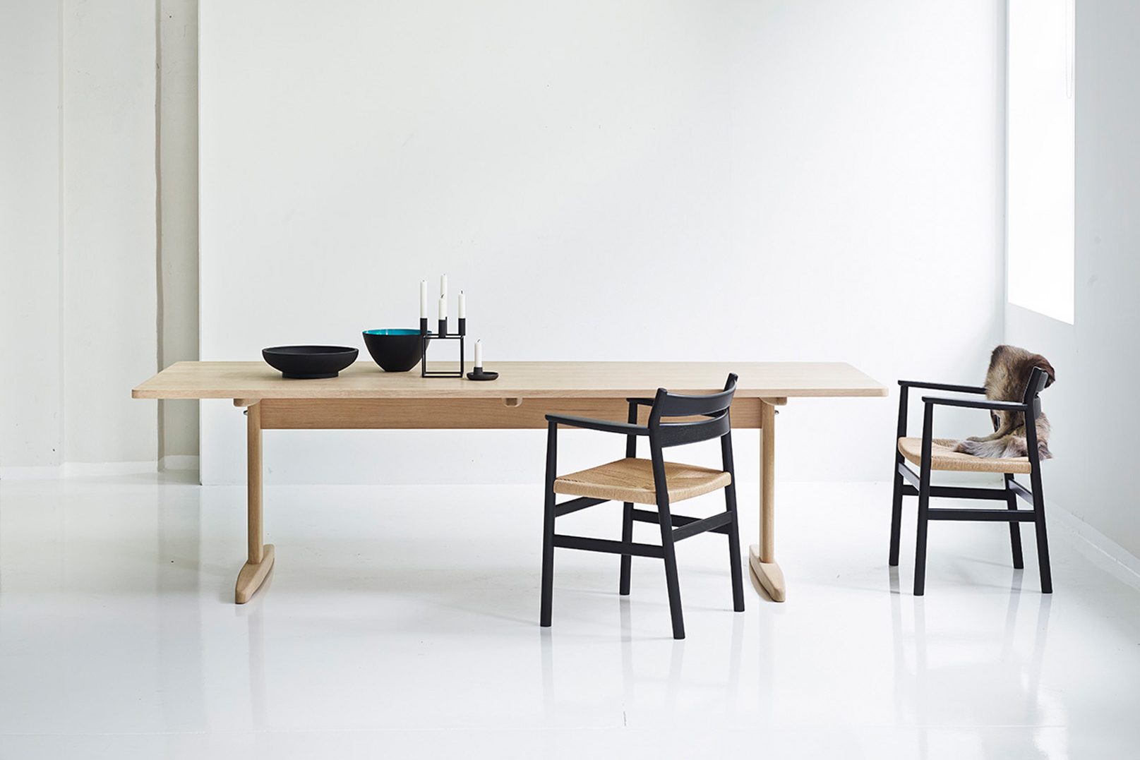 Shaker Table_oak_oil + BM2 Chairs_black_stained_oak (1)-@QLTY-10
